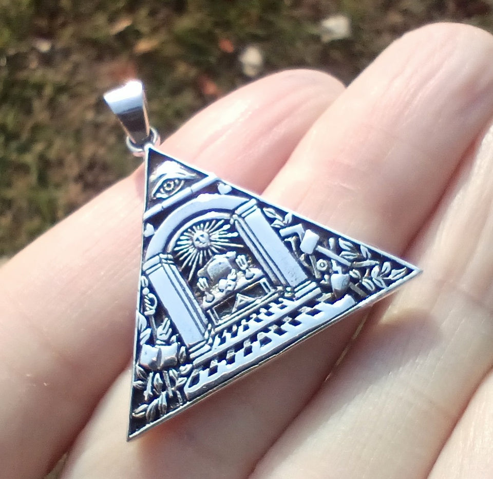 925 Silver seeing eye Egyptian son God pendant CH92