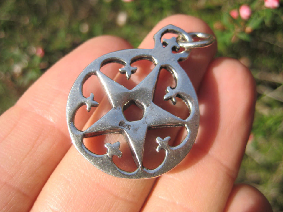 925 Sterling Silver Wicca Pentagram Pendant Necklace A30