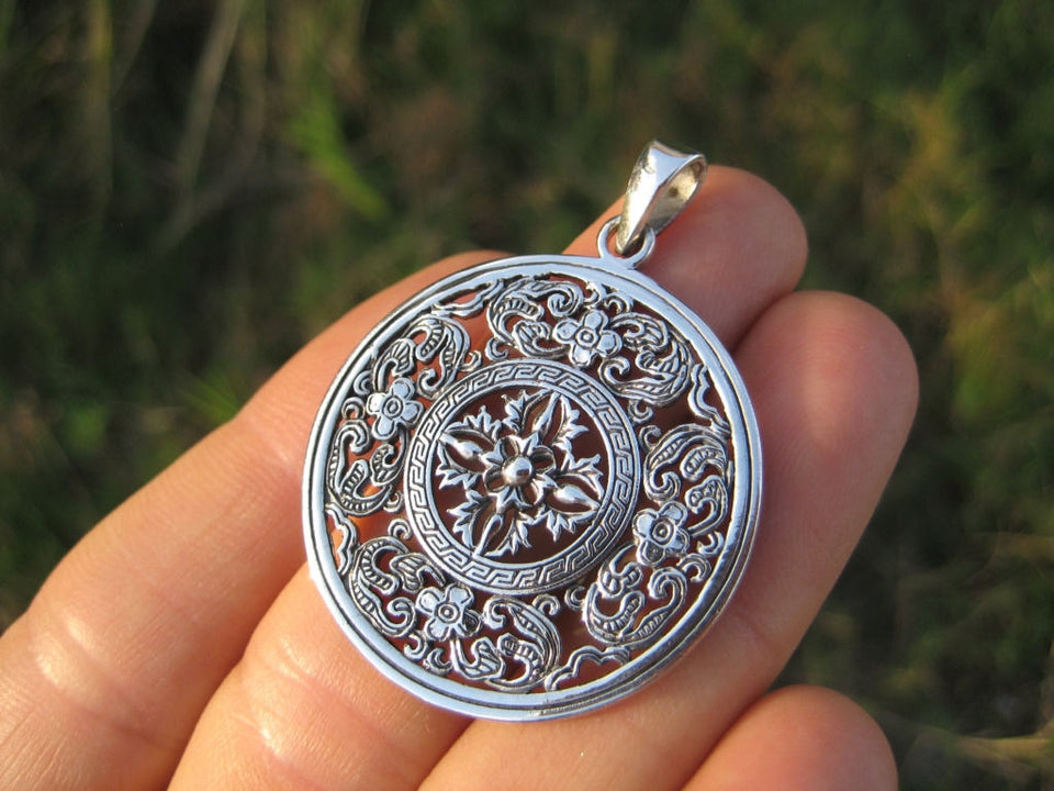 925 Silver Viswa Vajra Mandala Buddha Buddhist Pendant Necklace