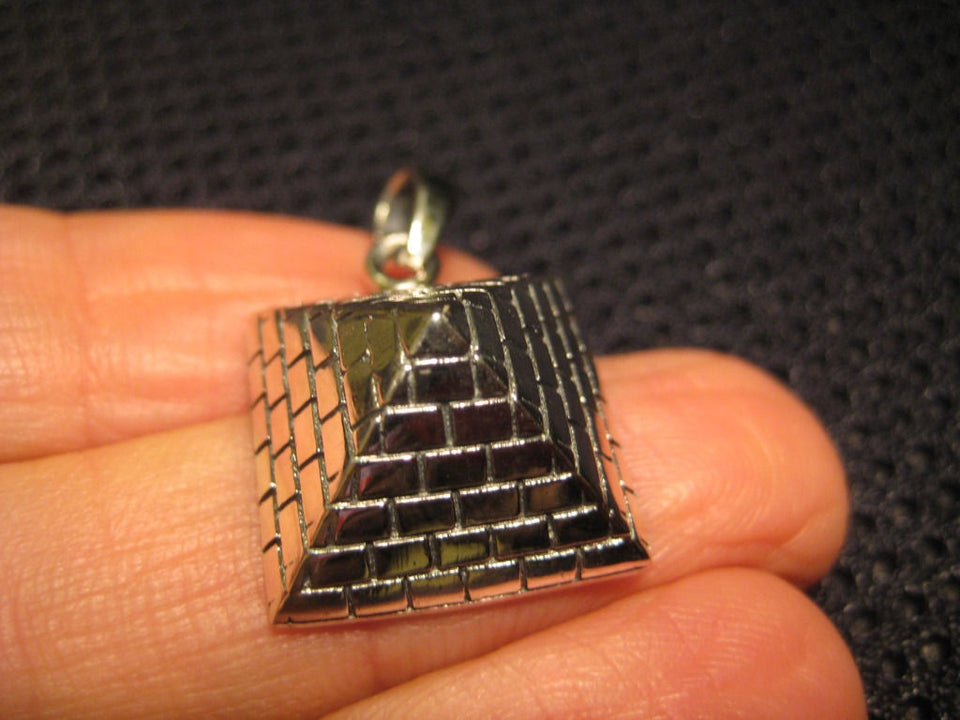 925 Silver Egyptian Pyramid Pendant Necklace