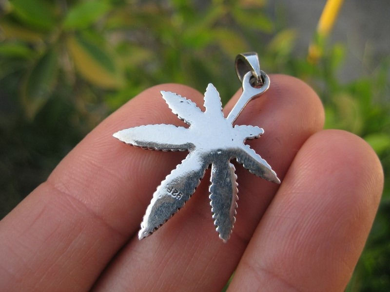 925 Silver Marijuana hemp cannabis pendant necklace Thailand jewelry art A2