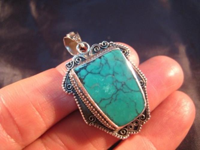 925 Silver Tibetan Turquoise stone crystal Pendant   N3566