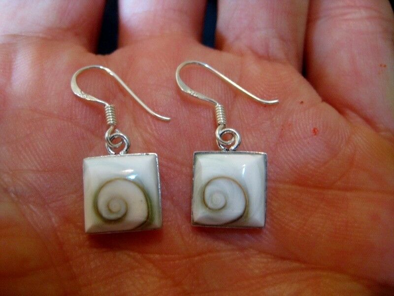 925 Silver Shiva eye sea shell earrings Thailand N3755