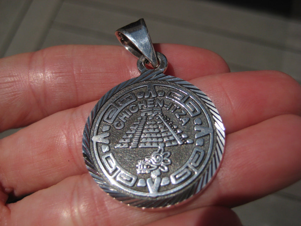 925 Mayan Aztec Chichen Itza Pyramid Quetzalcoatl God Pendant Taxco A9927