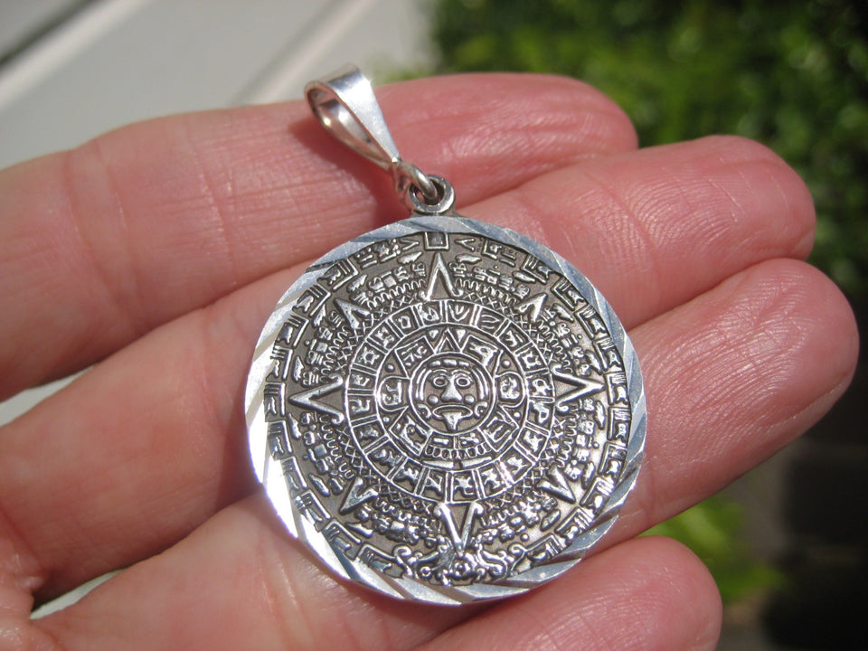 950 Silver Mayan Calendar Authentic Taxco Mexico Pendant Necklace A39866