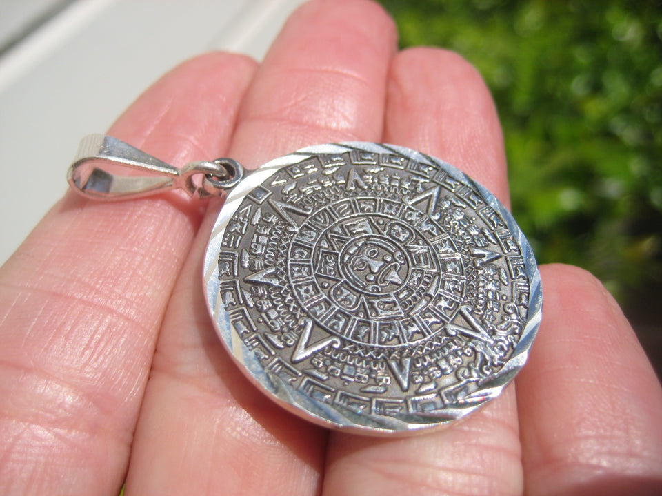 950 Silver Mayan Calendar Authentic Taxco Mexico Pendant Necklace A39866
