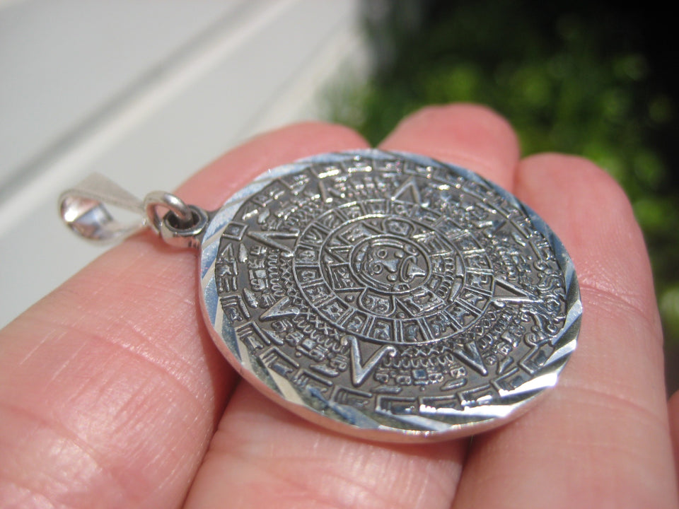 950 Silver Mayan Calendar Authentic Taxco Mexico Pendant Necklace A39866
