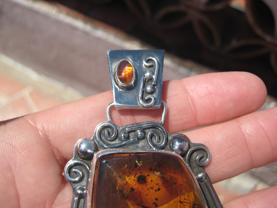 925 Silver Natural Chiapas Amber Australian Opal insect four flying ants A26433