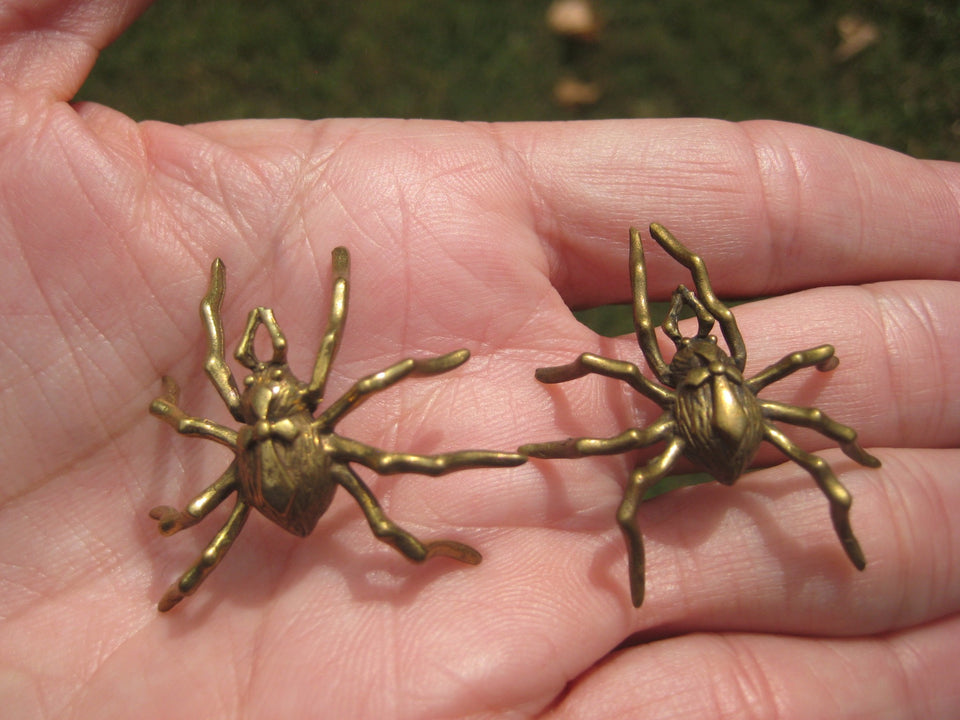 Set 2 Spider Black widow Amulet  Brass Statue Thailand A2844
