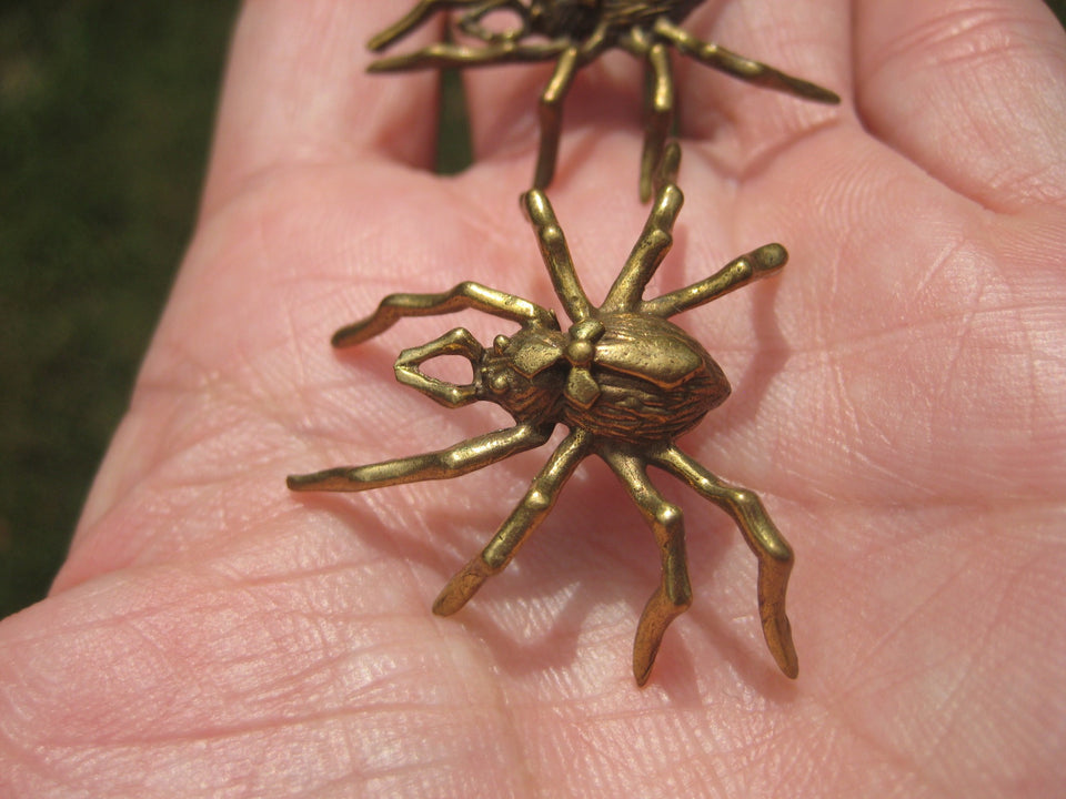 Set 2 Spider Black widow Amulet  Brass Statue Thailand A2844