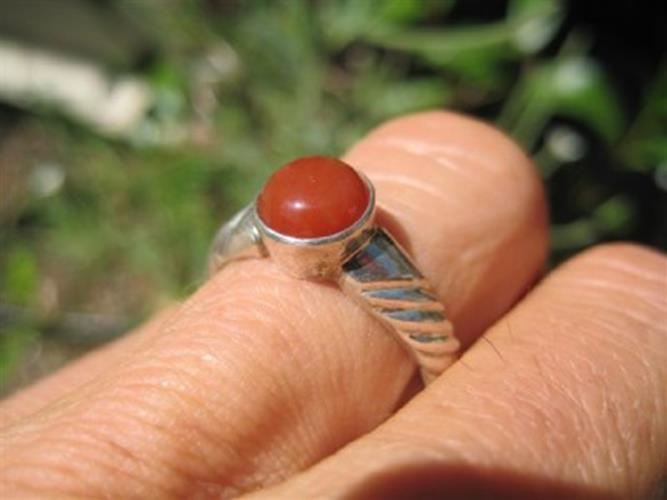 925 Silver Tibetan Coral Ring Nepal Jewelry Size 7.5 AN 3822