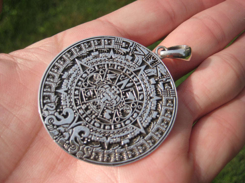 925 Sterling Silver Maya Mayan Calendar Mexico Pendant Necklace A40