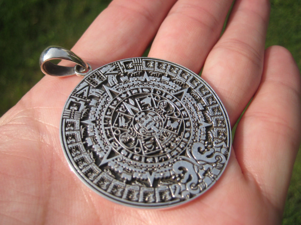 925 Sterling Silver Maya Mayan Calendar Mexico Pendant Necklace A40
