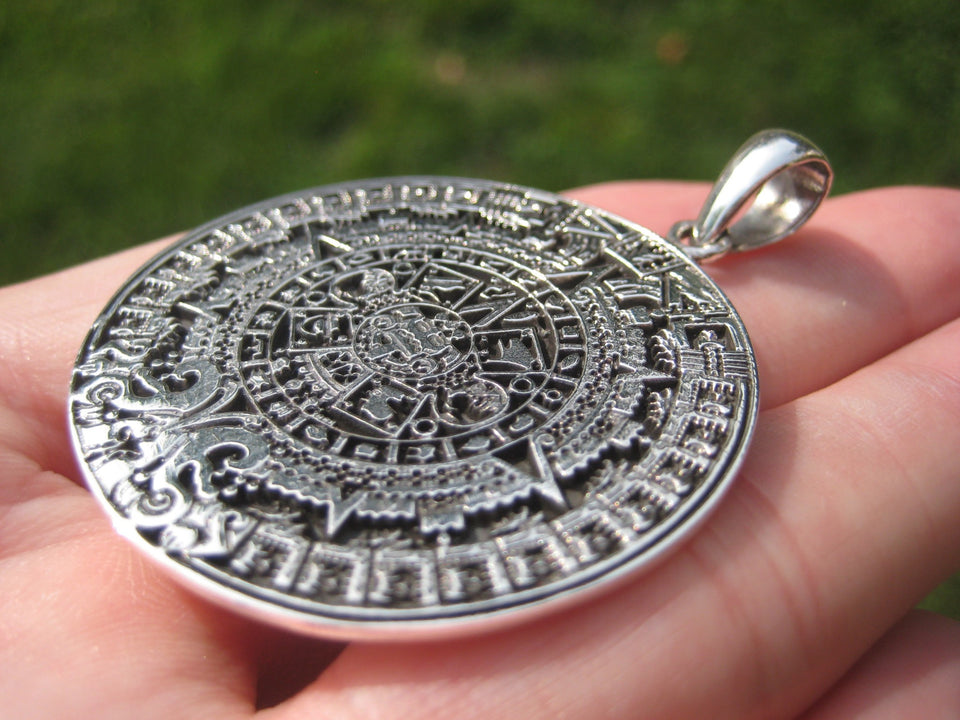 925 Sterling Silver Maya Mayan Calendar Mexico Pendant Necklace A40