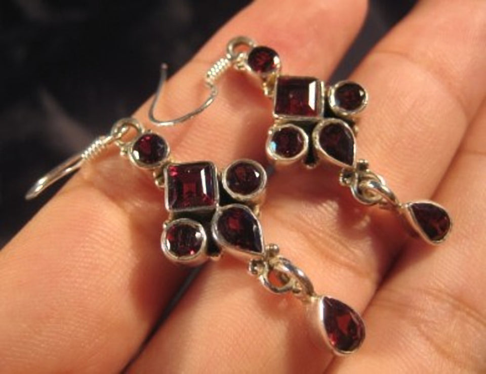 925 Silver natural Garnet stone crystal earrings A802