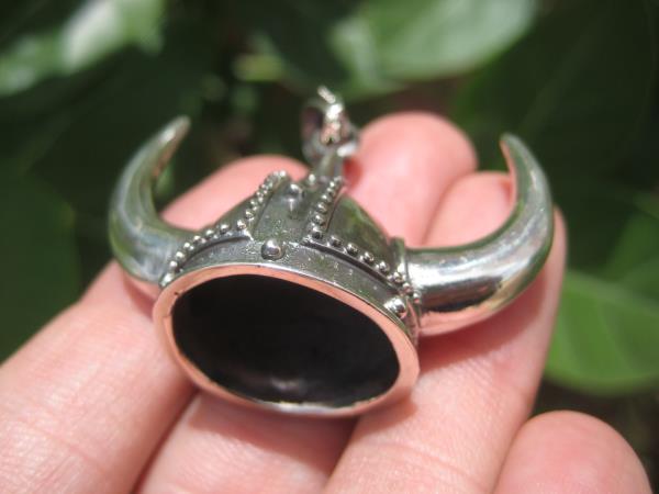 925 Silver Viking Norse Scandinavia Germanic Helmet Horn Pendant A4