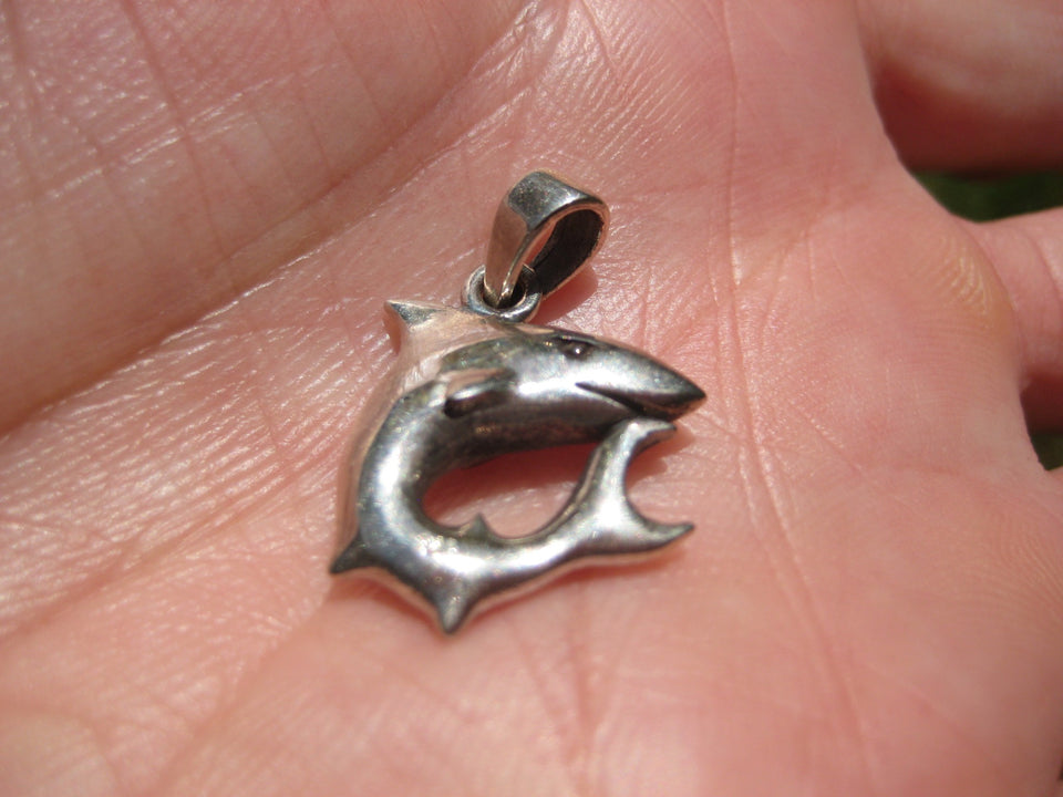 925 Silver Shark Pendant Necklace A23