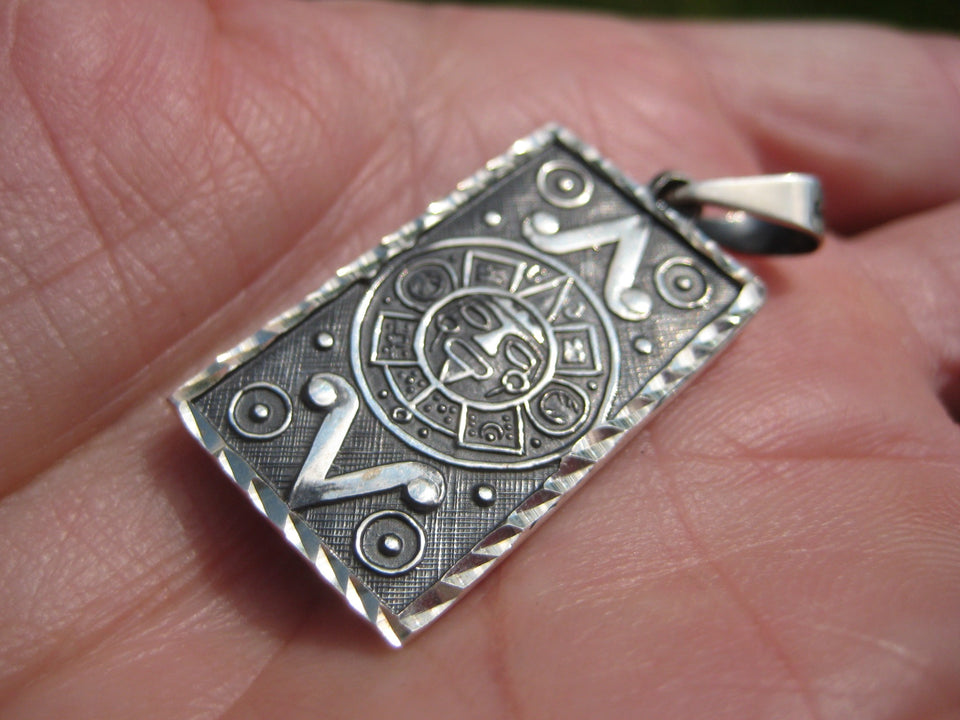 925 Silver Ah Balon Tzacab Mayan Calendar Pendant necklace A2744