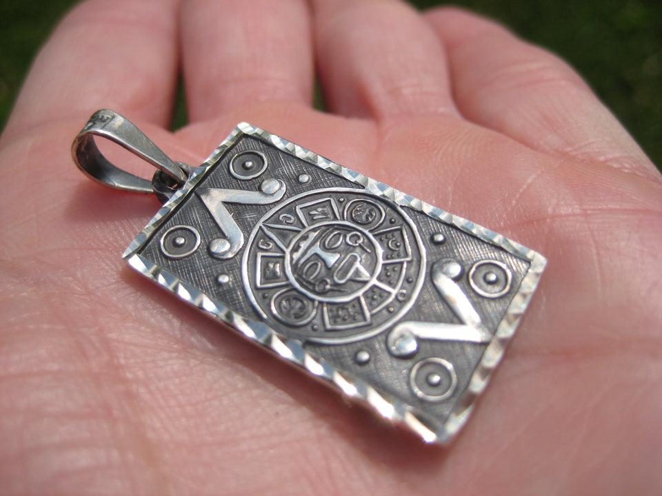 925 Silver Ah Balon Tzacab Mayan Calendar Pendant necklace A2744
