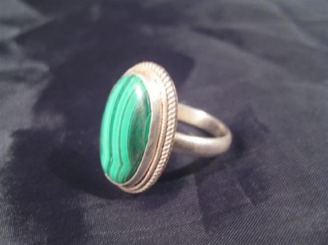 925 Silver natural Malachite ring nepal Size 9.25 N3966