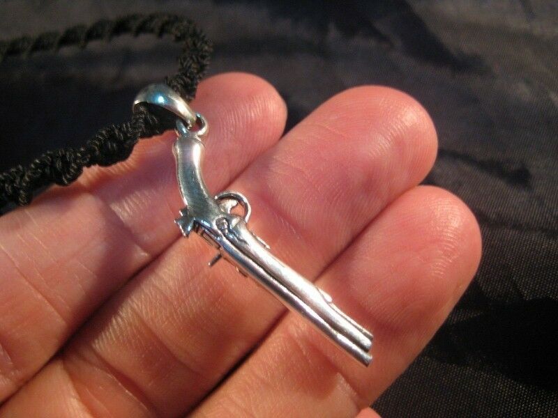 925 Silver Antique Style Gun Revolver Pistol Musket pendant necklace  A2850