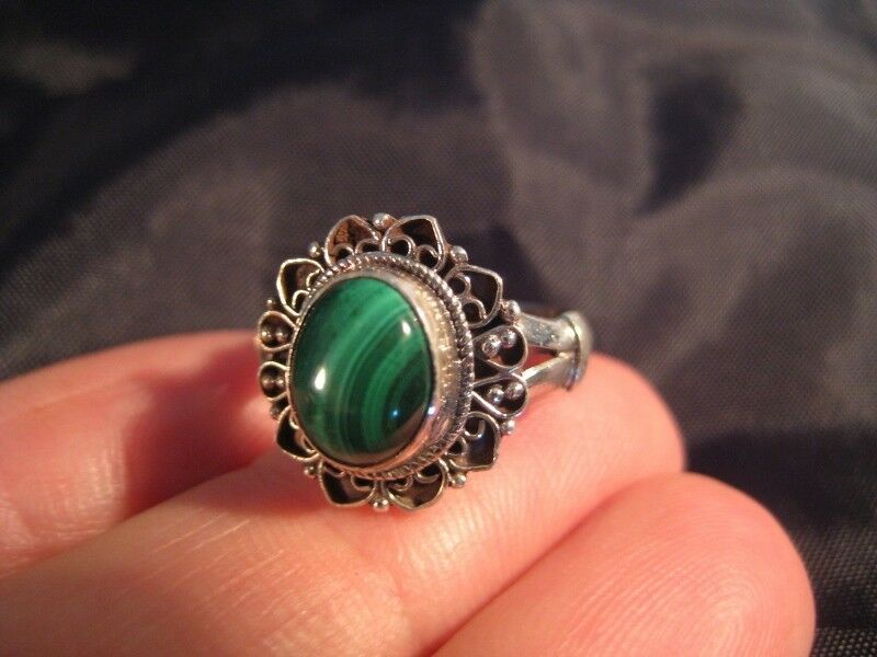 925 Silver Malachite crystal stone Ring Nepal jewelry art Size 7.5 US N3755