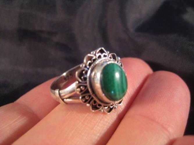 925 Silver Malachite crystal stone Ring Nepal jewelry art Size 7.5 US N3755