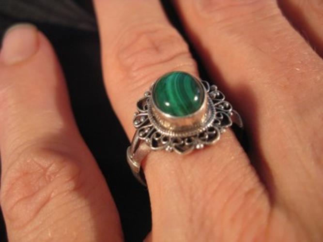 925 Silver Malachite crystal stone Ring Nepal jewelry art Size 7.5 US N3755