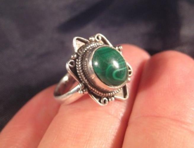 925 Silver Malachite crystal stone Ring Nepal jewelry art Size 6  N3766