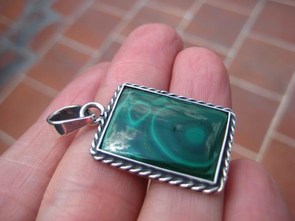 925 Silver Malachite Stone pendant Taxco Mexico A8654
