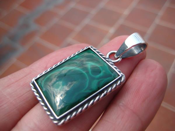 925 Silver Malachite Stone pendant Taxco Mexico A8654