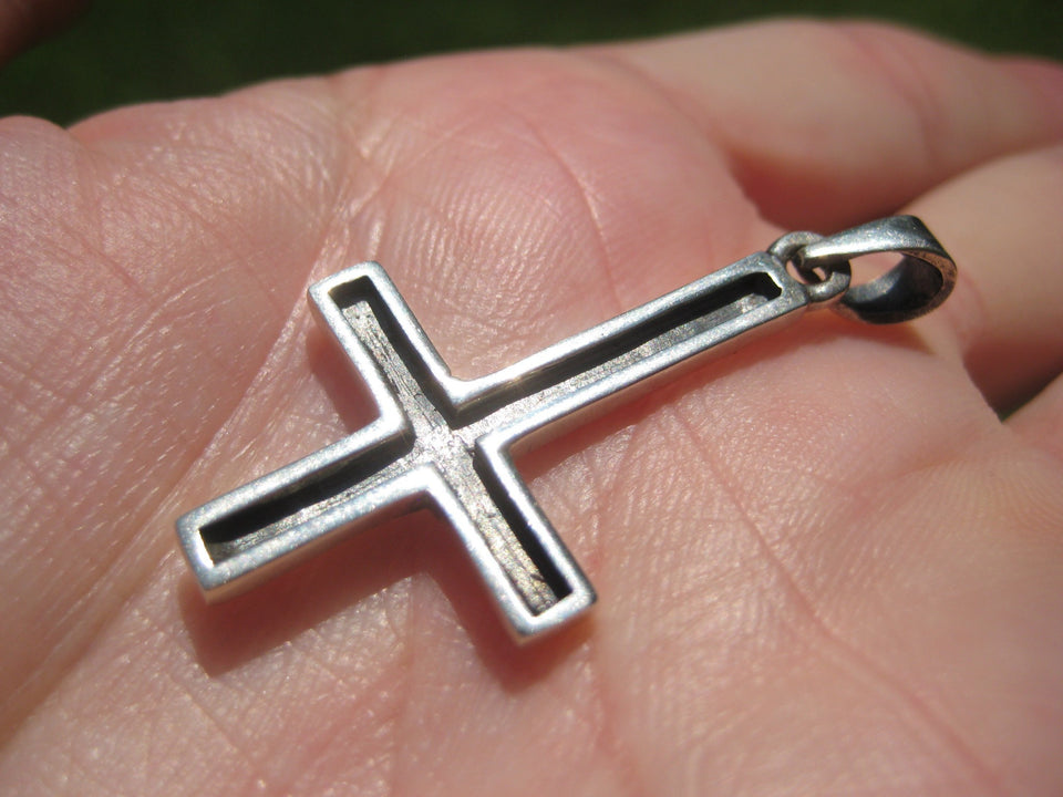 925 Silver Celtic inverted Petrine Cross Saint Peter or Satanic Pendant A3276