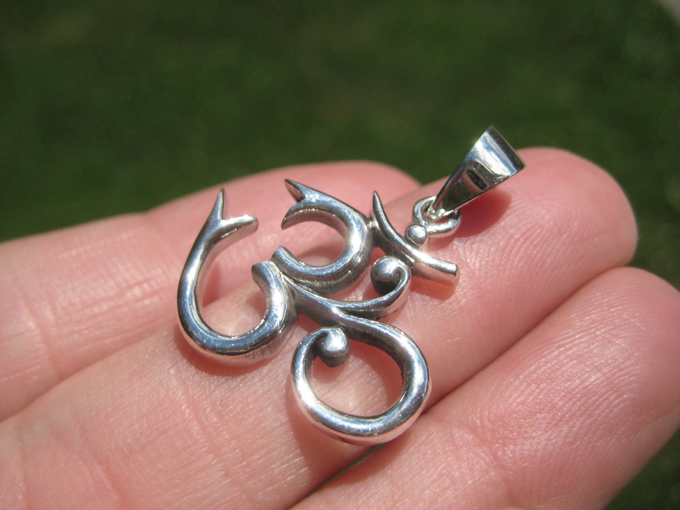 925 Silver Ohm Spiritual Symbol Pendant