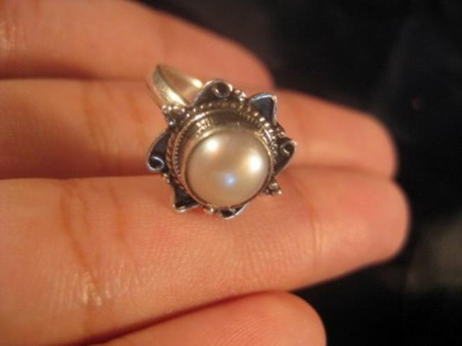 925 Silver Fresh Water Pearl Ring Nepal size 5.5 AN7255