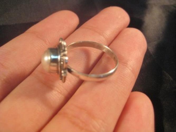 925 Silver Fresh Water Pearl Ring Nepal size 5.5 AN7255