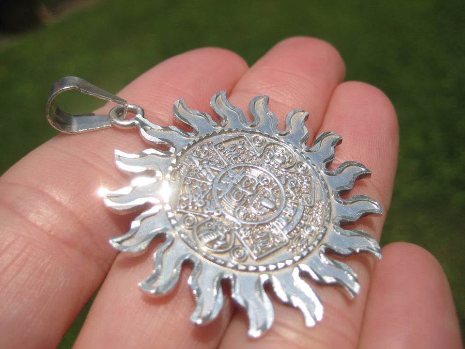 950 Silver Mayan Aztec Calendar Sun Pendant Necklace Taxco Mexico A2744