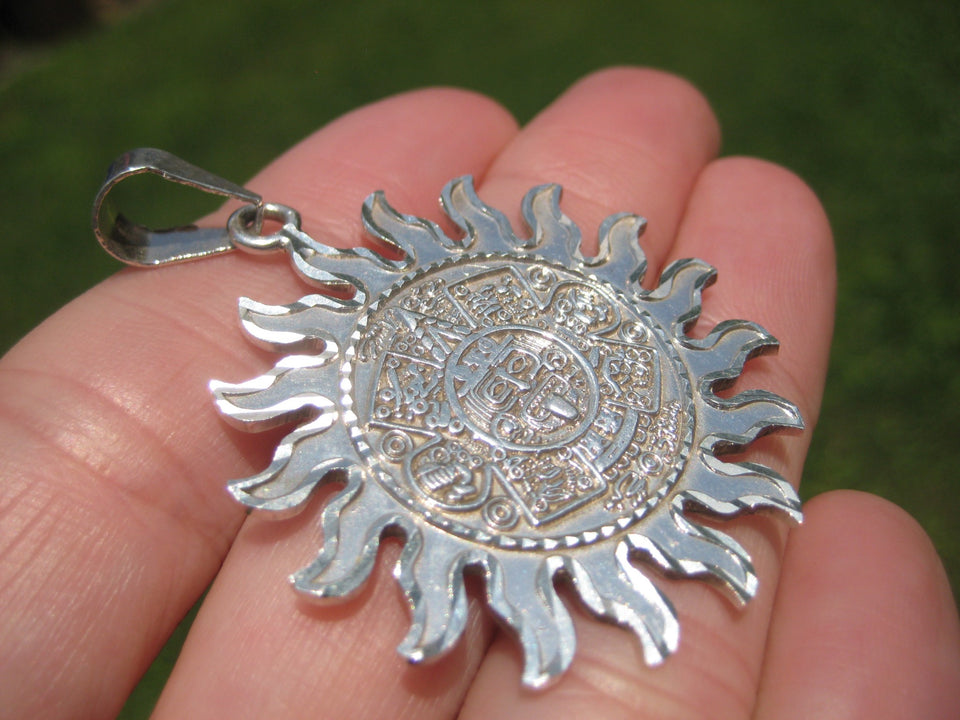 950 Silver Mayan Aztec Calendar Sun Pendant Necklace Taxco Mexico A2744