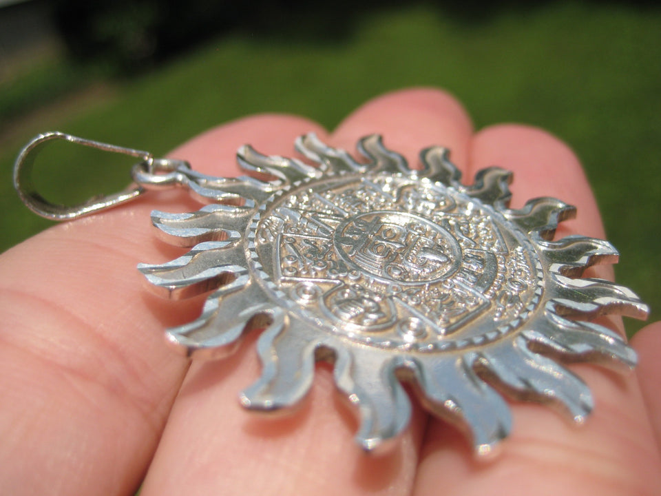 950 Silver Mayan Aztec Calendar Sun Pendant Necklace Taxco Mexico A2744