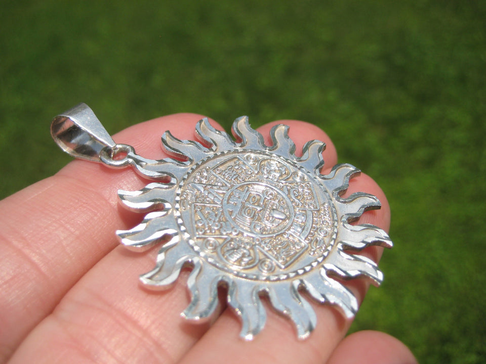 950 Silver Mayan Aztec Calendar Sun Pendant Necklace Taxco Mexico A2744