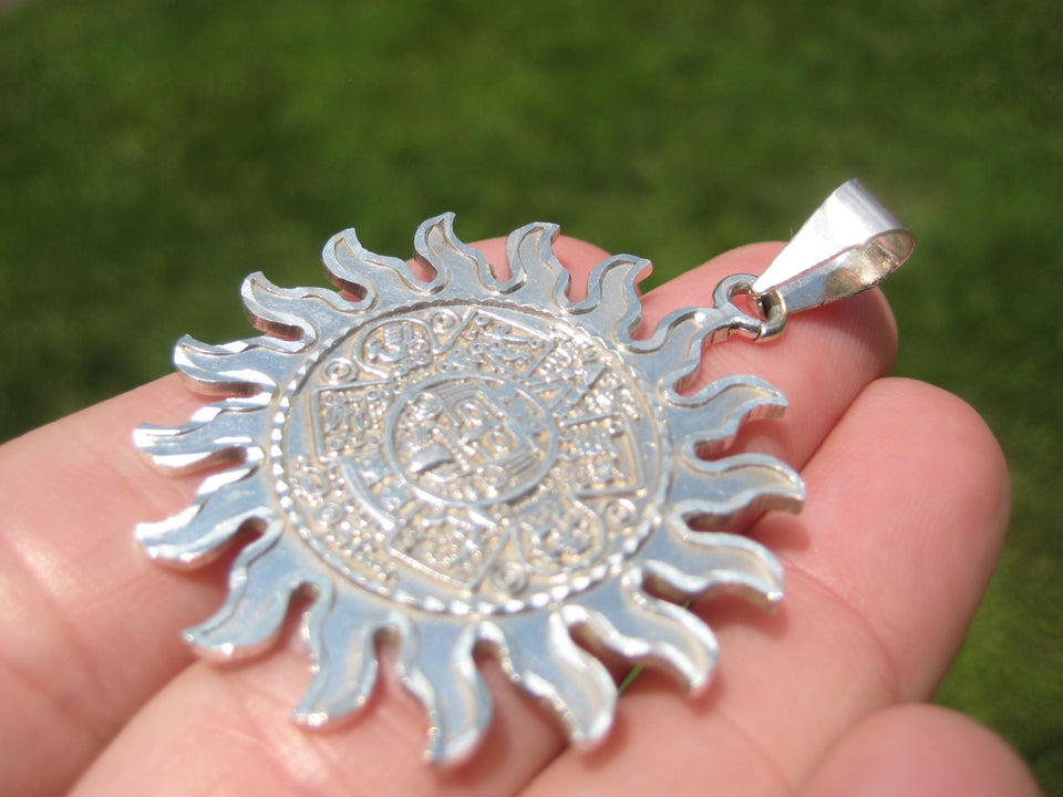 950 Silver Mayan Aztec Calendar Sun Pendant Necklace Taxco Mexico A2744