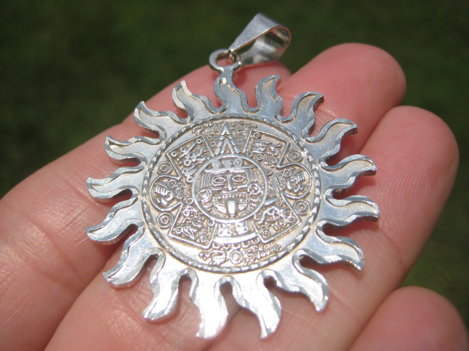 950 Silver Mayan Aztec Calendar Sun Pendant Necklace Taxco Mexico A2744