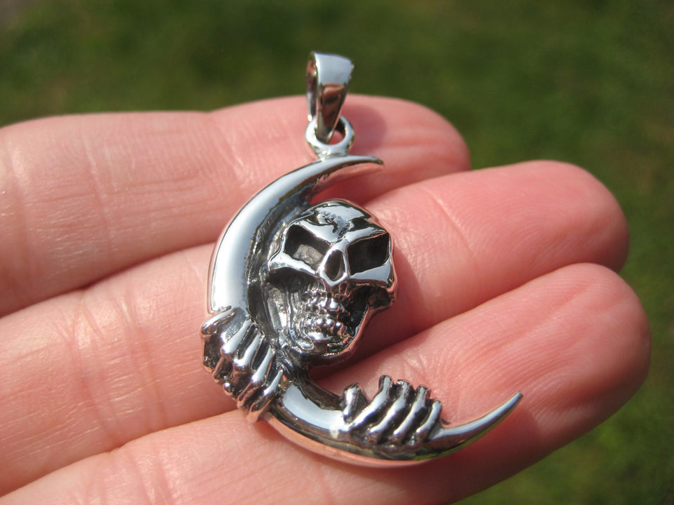 925 Silver Skull and Moon Pendant Necklace Thailand Jewelry Art A6377
