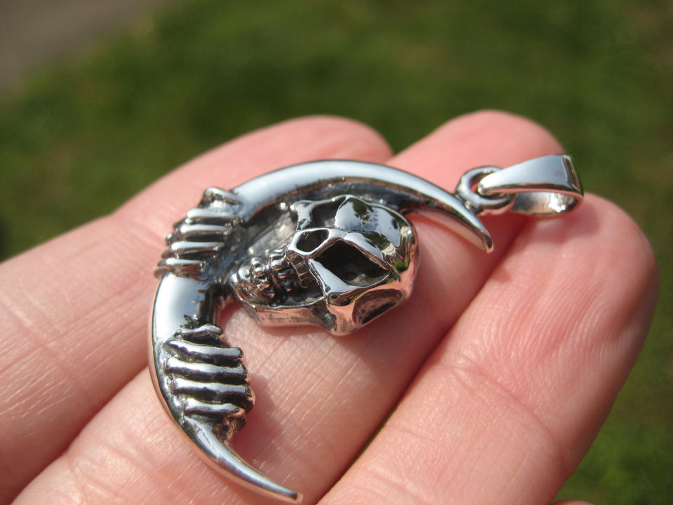925 Silver Skull and Moon Pendant Necklace Thailand Jewelry Art A6377