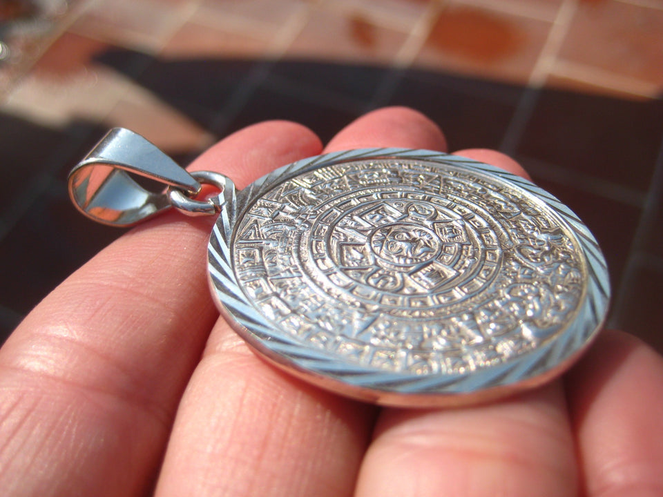 Large 925 Silver Mayan Calendar Pendant Necklace Taxco Mexico A9368