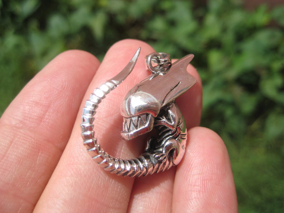 925 Silver Alien Extraterrestrial Necklace jewelry Art A7