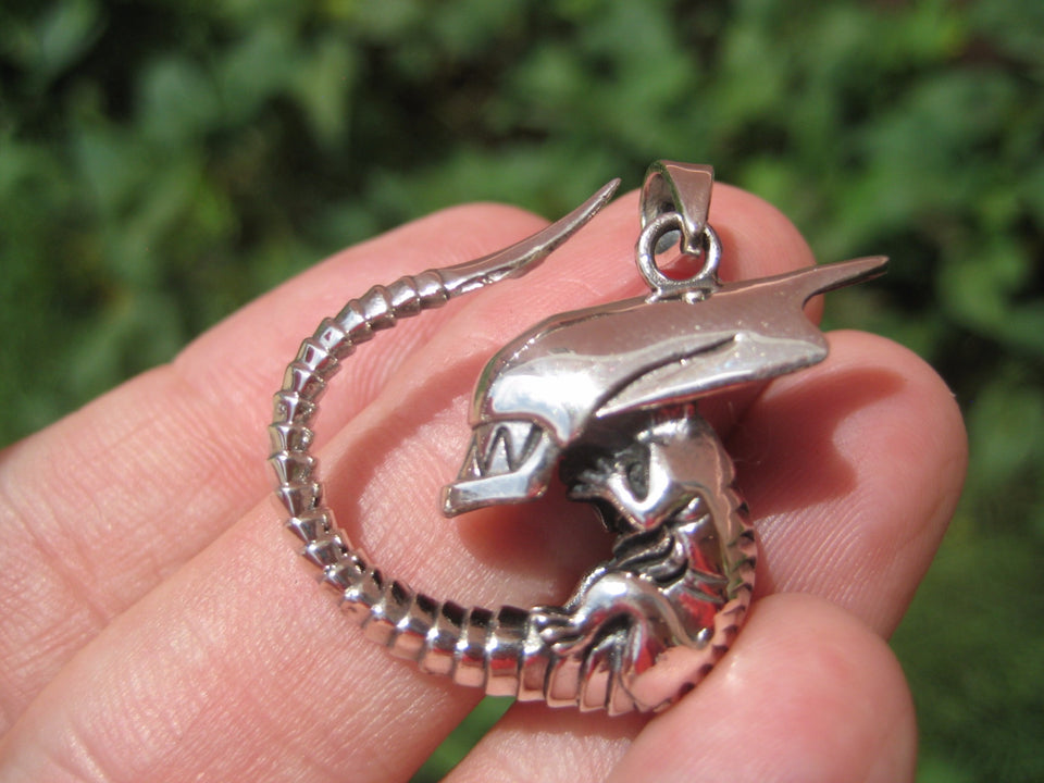 925 Silver Alien Extraterrestrial Necklace jewelry Art A7