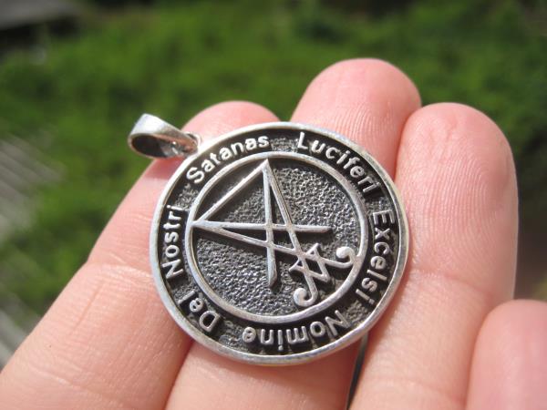 925 Silver Satanic Pentagram Pendant Pentacle necklace