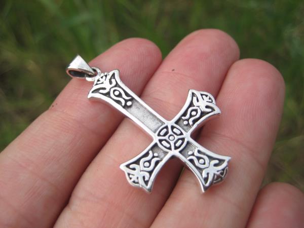 925 Silver Celtic inverted Petrine Cross Saint Peter Pendant