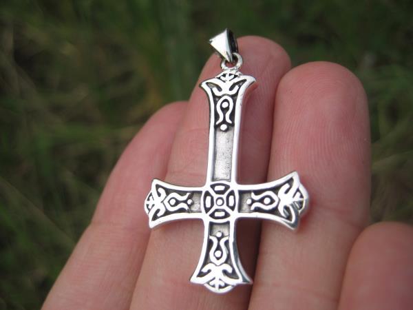 925 Silver Celtic inverted Petrine Cross Saint Peter Pendant