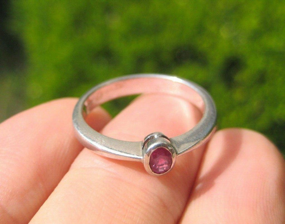 925 Silver Thailand natural Ruby Ring Size 7 A N6344